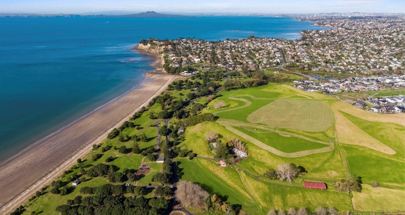 The Farmhouse, Long Bay